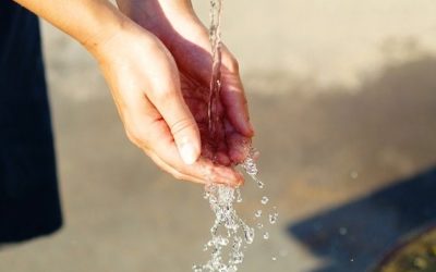 8 Benefits of Drinking Pure Water For Your Health